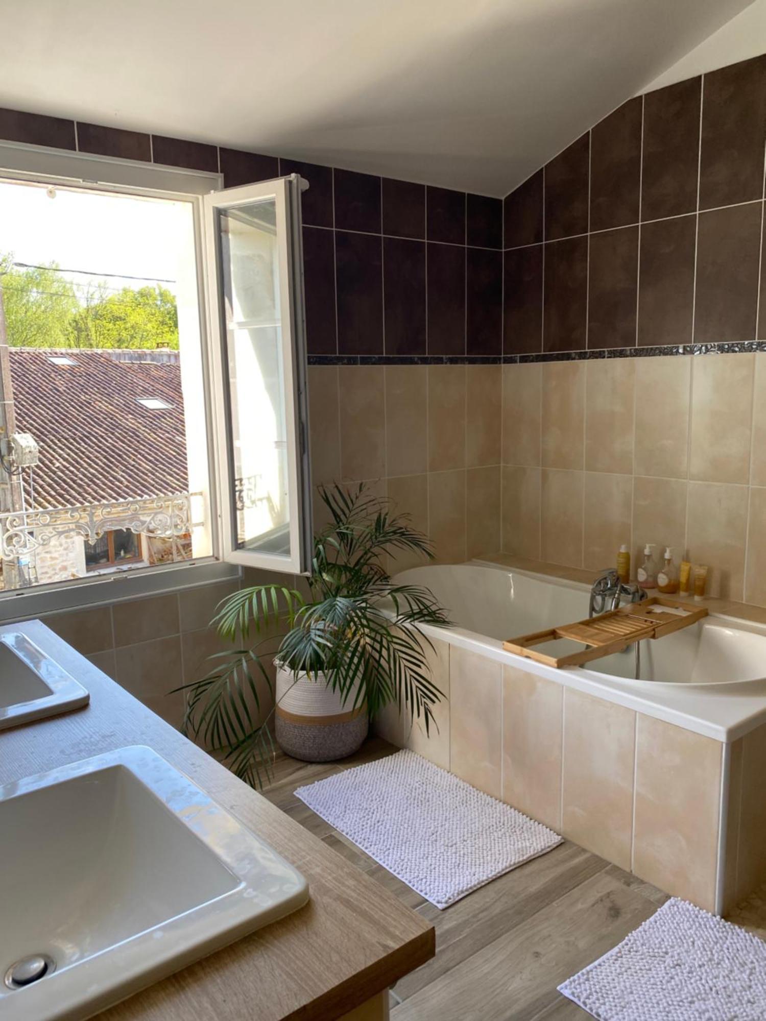 Villa Les 5 Timbres Montpellier-de-Médillan Esterno foto